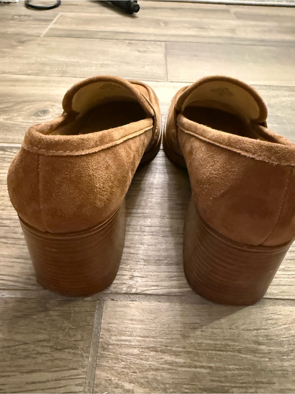 Pristine Nine West Chesnut/Lt Br Suede Penny Loafers, 7.5. 2 inch heel. COMFY! - Picture 4 of 5